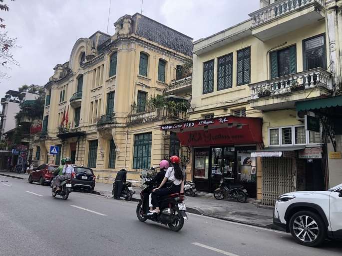Công trình kiến trúc Pháp cổ trên phố Lê Thái Tổ