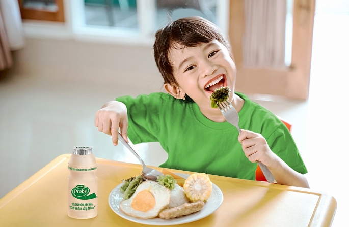  Bổ sung thực phẩm chứa lợi khuẩn (Probiotics) giúp tăng sức đề kháng, giảm nguy cơ mắc bệnh vặt ở trẻ.