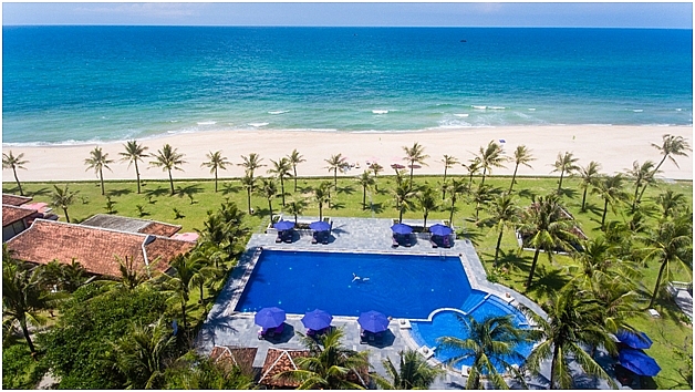 du lich xa nha de ta them gan cung ana mandara hue beach resort spa