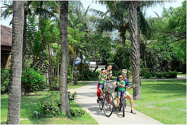 du lich xa nha de ta them gan cung ana mandara hue beach resort spa