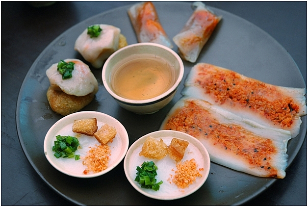 du lich xa nha de ta them gan cung ana mandara hue beach resort spa