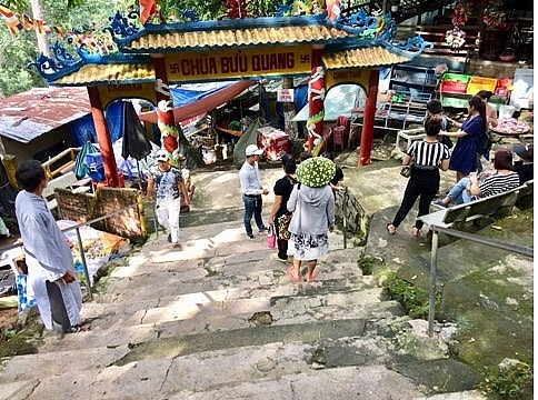 Trả lại nơi tôn nghiêm thanh tịnh ngôi chùa Bửu Quang- Gia Lào tra lai noi ton nghiem thanh tinh ngoi chua buu quang gia lao