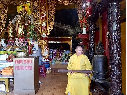 Trả lại nơi tôn nghiêm thanh tịnh ngôi chùa Bửu Quang- Gia Lào tra lai noi ton nghiem thanh tinh ngoi chua buu quang gia lao