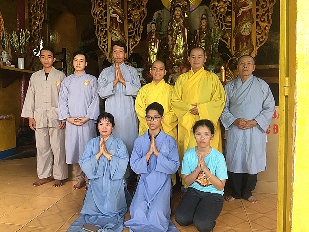 Trả lại nơi tôn nghiêm thanh tịnh ngôi chùa Bửu Quang- Gia Lào tra lai noi ton nghiem thanh tinh ngoi chua buu quang gia lao