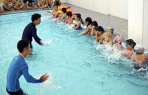 Xử phạt hành vi không đảm bảo mật độ hướng dẫn tập luyện theo quy định trong môn bơi