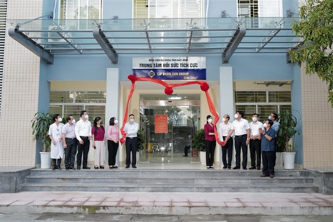Đưa vào hoạt động Trung tâm Hồi sức tích cực cho “tâm dịch” Bắc Ninh do Sun Group tài trợ