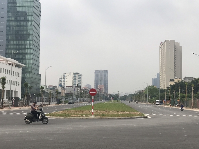 Cận cảnh đường 8 làn xe nối 3 quận nội thành Hà Nội can canh duong 8 lan xe noi 3 quan noi thanh ha noi