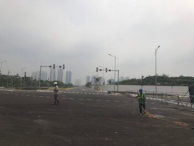 Cận cảnh đường 8 làn xe nối 3 quận nội thành Hà Nội can canh duong 8 lan xe noi 3 quan noi thanh ha noi