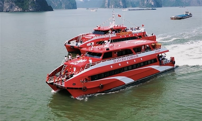 Khai trương tuyến tàu cao tốc từ Cảng tàu khách quốc tế Hạ Long đi Cô Tô Khai trương tuyến tàu cao tốc từ Cảng tàu khách quốc tế Hạ Long đi Cô Tô