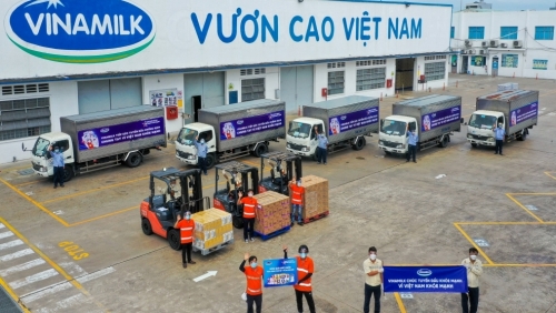 Vinamilk đẩy mạnh hành trình tiếp sức tuyến đầu trong giai đoạn cao điểm chống dịch tại 50 bệnh viện trên cả nước