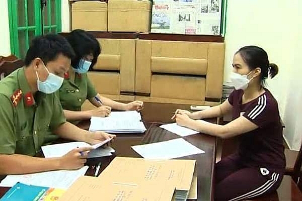 CQĐT lấy lời khai bị can Hoàng Thị Thanh Nga