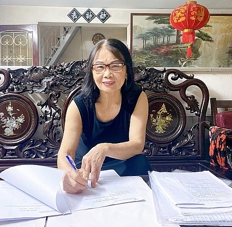 Bà Năm – một hòa giải viên có uy tín trong cộng đồng dân cư phường Kim Giang