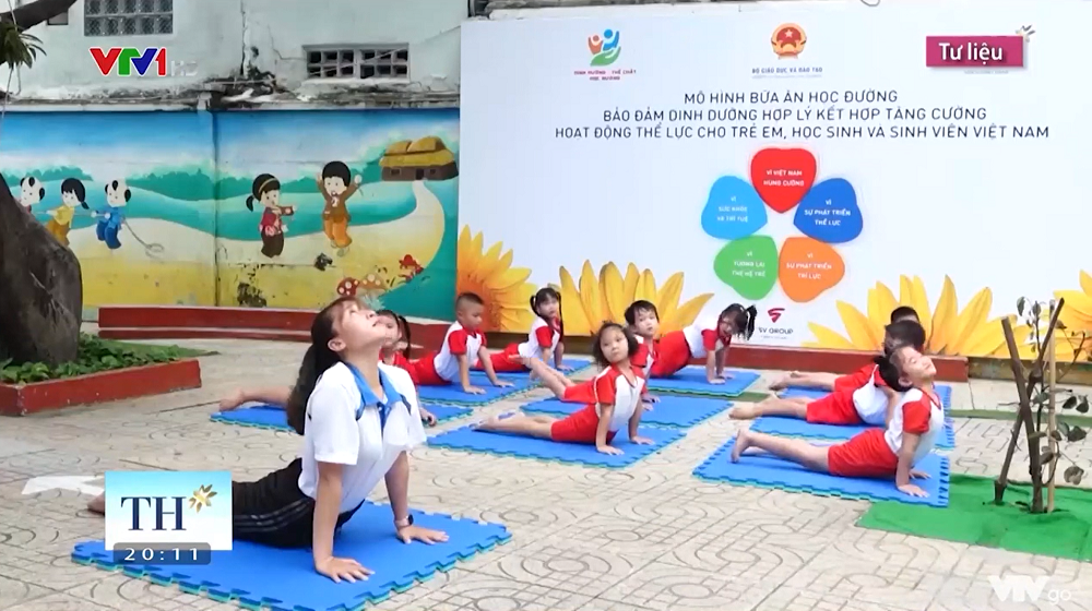 Trẻ được tăng cường hoạt động thể chất tại các trường thực hiện Mô hình điểm. (Ảnh chụp từ màn hình chương trình Vì tầm vóc Việt).