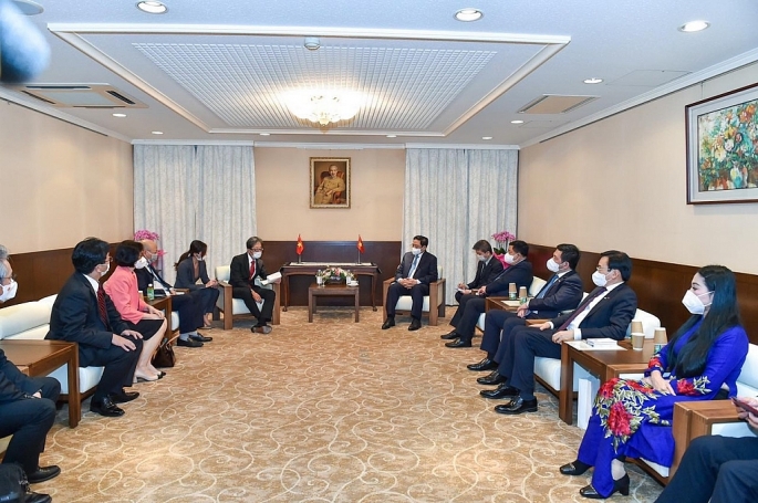  Ngày 23-11, đại diện các doanh nghiệp Sojitz, Vinamilk, Vilico đã tiếp kiến Thủ tướng trong buổi làm việc của Thủ tướng với các tập đoàn lớn của Nhật Bản