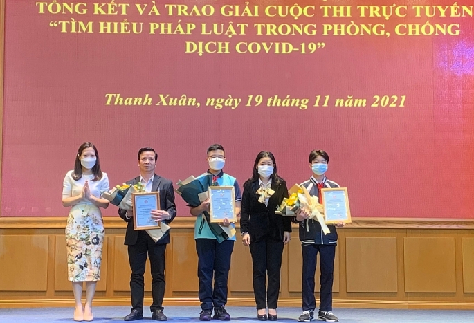 Hà Nội tích cực hưởng ứng Ngày Pháp luật Việt Nam năm 2021 bằng cuộc thi trực tuyến Tìm hiểu pháp luật trong phòng, chống Covid-19