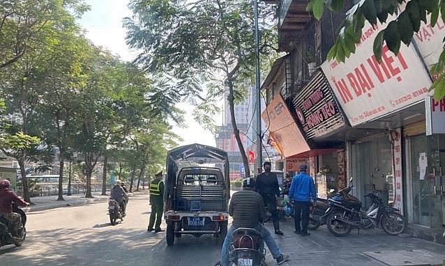 CA quận Hai Bà Trưng tăng cường tuần tra, kiểm soát đảm bảo tình hình phòng dịch trên địa bàn            Ảnh: CATP Hà Nội