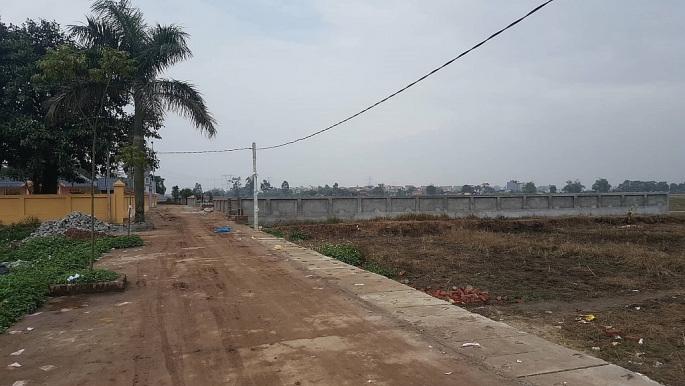 bac ninh chu nhiem htx an hon 1000m2 dat cong va ban dat trai tham quyen