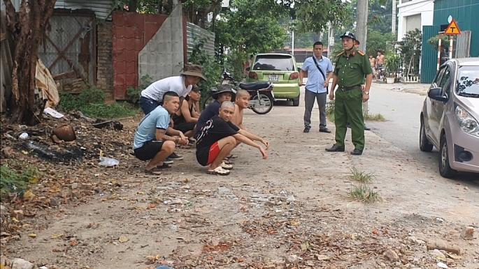 ca quan bac tu liem bat nong nhom nguoi co dau hieu huy hoai tai san