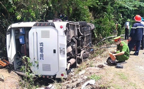 Vụ tai nạn thảm khốc khiến 15 người chết ở Quảng Bình: Tài xế đối diện mức án nào?