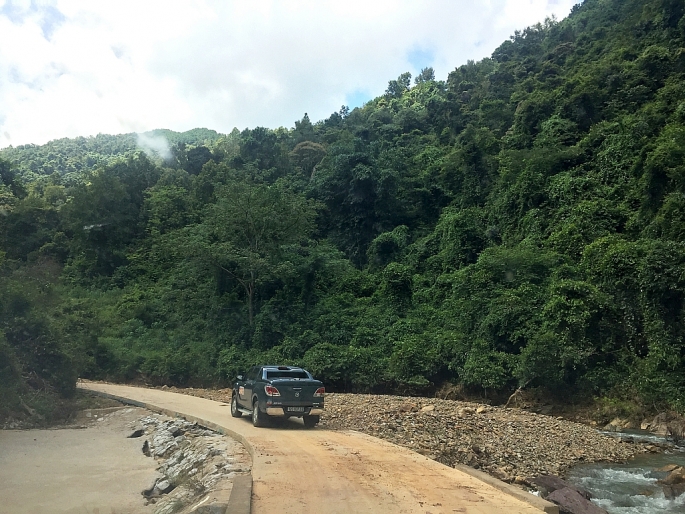 niem vui nhan doi ngay tuu truong tai xa vung cao cong son