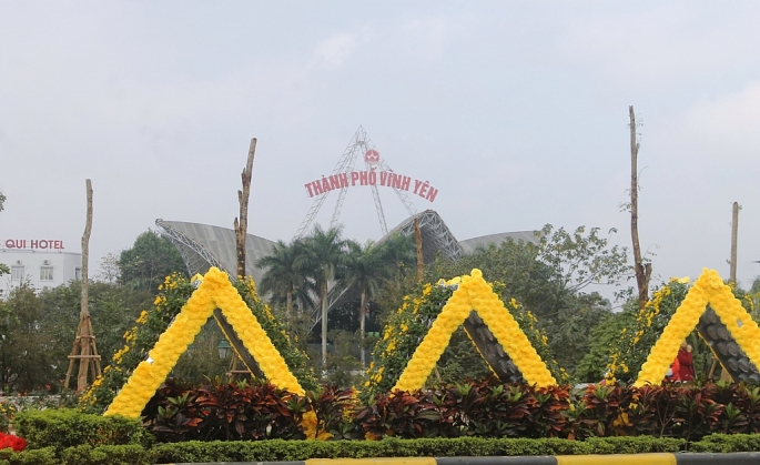 tp vinh yen ruc ro sac hoa chao don xuan ky hoi