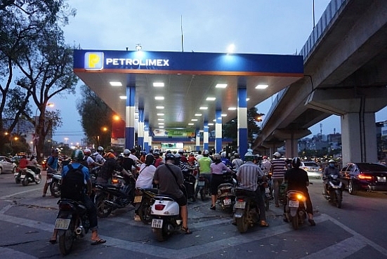 Vĩnh Phúc: Kiểm tra cửa hàng kinh doanh xăng dầu có hành vi tự ý ngừng bán
