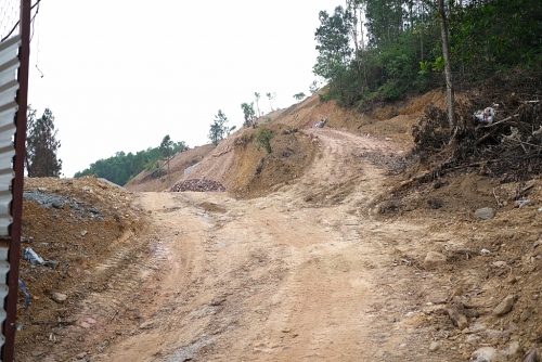 Kỳ 4: Phớt lờ “lệnh cấm”, chủ đầu tư “tái diễn” hành vi xây dựng trên đất rừng