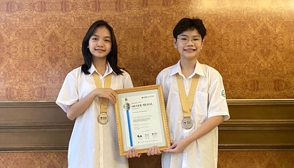 Hai học sinh THCS giành giải cuộc thi Olympic do Hàn Quốc tổ chức