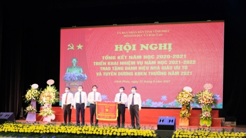 Vĩnh Phúc: Thầy cô trong sáng, trách nhiệm để đào tạo nên thế hệ công dân trong sáng