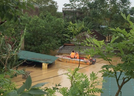 Thanh Hóa: Hàng ngàn ngôi nhà ngập trong biển nước thanh hoa hang ngan ngoi nha bi ngap