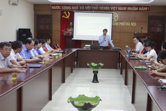 can xay dung van hoa ung xu voi truyen thong