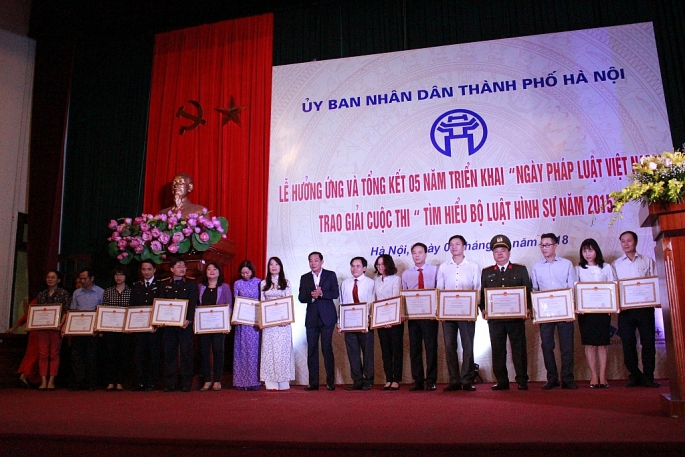 ha noi la dia phuong di dau trong trien khai ngay phap luat