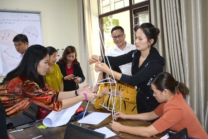 Triển khai Chương trình GDPT mới: Cả bồi dưỡng giáo viên cốt cán và đại trà đều vượt chỉ tiêu