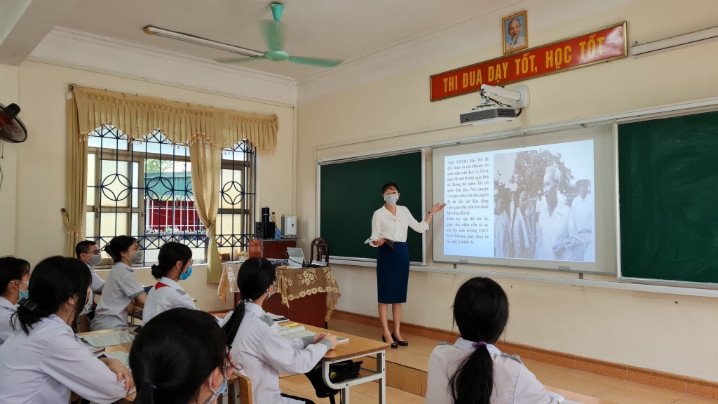 Vì sao khó kiểm tra học kỳ trực tuyến diện rộng?