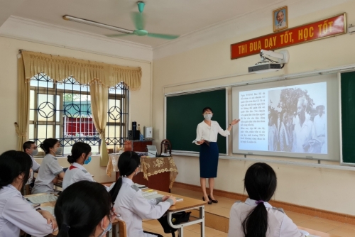 Vì sao khó kiểm tra học kỳ trực tuyến diện rộng?