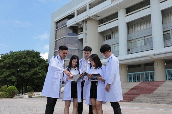 Hai đại diện Việt Nam được xếp hạng những đại học trẻ tốt nhất thế giới