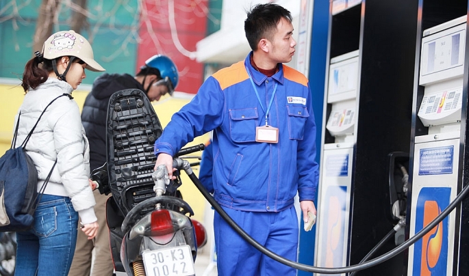 thu tuong yeu cau bao cao tinh hinh bien dong gia xang dau