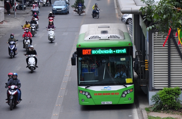 Hà Nội đẩy mạnh truyền thông về giao thông công cộng xanh và an toàn