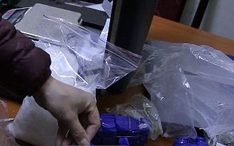 Bắt đối tượng vận chuyển hàng nghìn viên ma túy "ngựa hồng" bat doi tuong van chuyen hang nghin vien ma tuy ngua hong