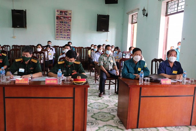 Các đồng chí lãnh đạo xã Tiên Phong, huyện Ba Vì chỉ đạo Diễn tập phòng thủ xã  năm 2021 