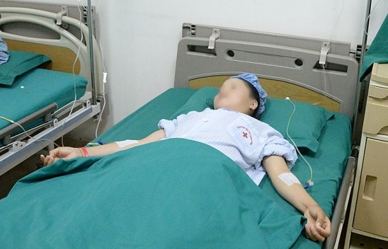 Cô gái dân tộc Thái bị ung thư tuyến giáp di căn với nhiều ổ cứng hiếm gặp