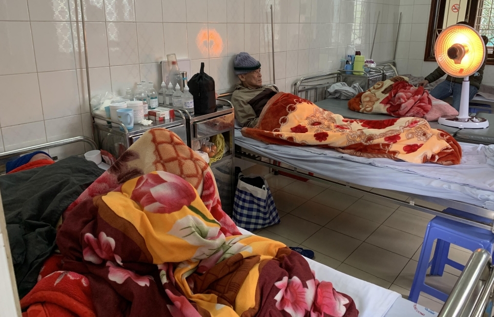 Bệnh viện tăng nhiệt, sưởi ấm cho bệnh nhân và người nhà giữa mùa Đông giá rét
