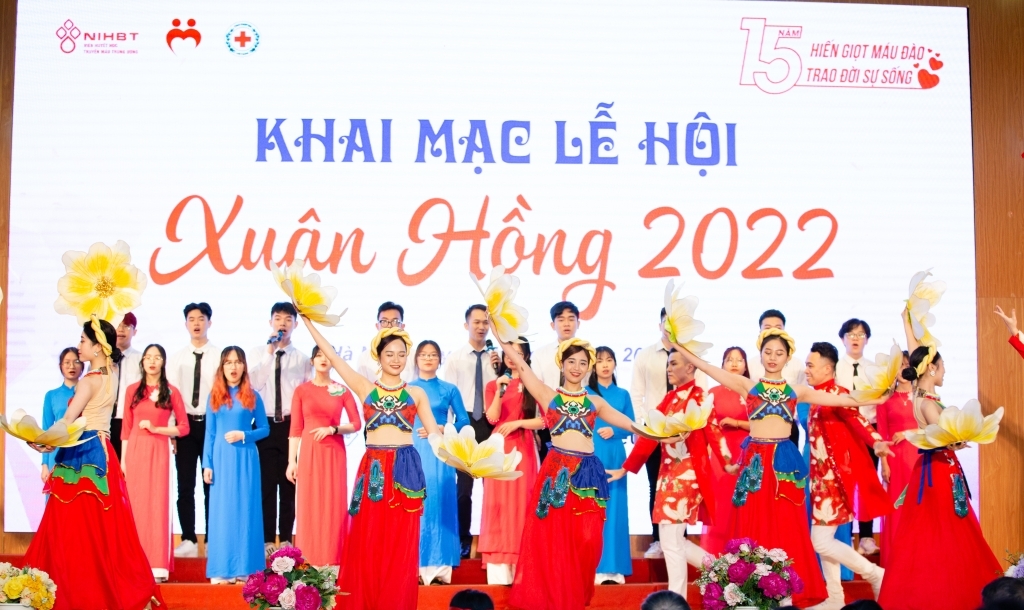 Lễ hội Xuân độc đáo: Người tham dự không đến để... cầu may!