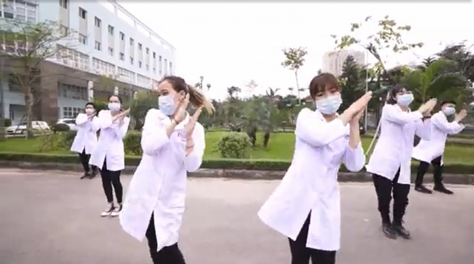 Nhân viên y tế vui nhộn với "Vũ điệu rửa tay" nhan vien y te vui nhon voi vu dieu rua tay