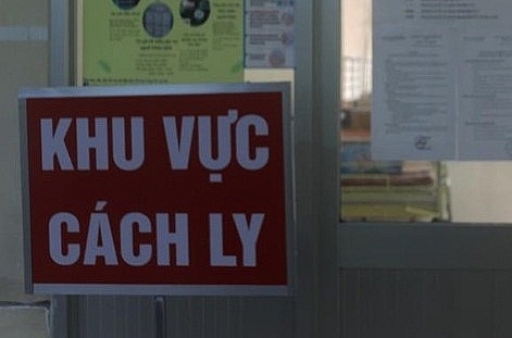 cach ly hon 300 nguoi tiep xuc voi 2 nu dieu duong bv bach mai nhiem covid 19