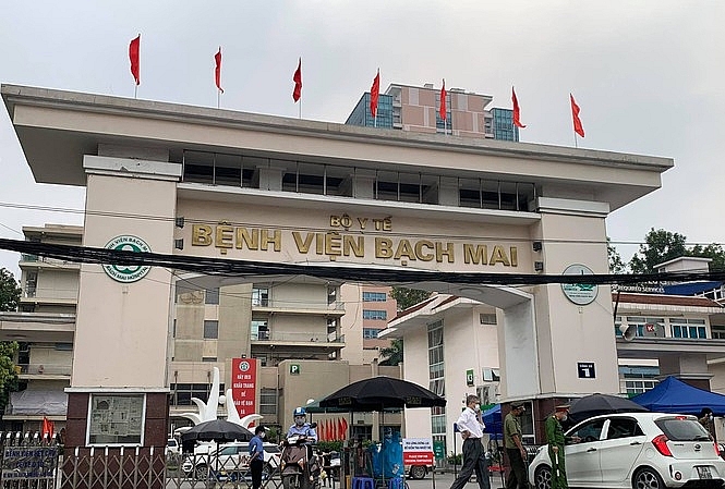 2 nhan vien cap nuoc soi bv bach mai nhiem covid 19 benh nhan nguoi dan mach da di nhieu noi