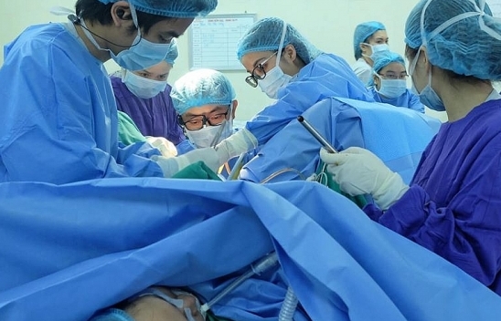 Phẫu thuật thành công cho bé gái 12 tuổi dị tật âm đạo bẩm sinh