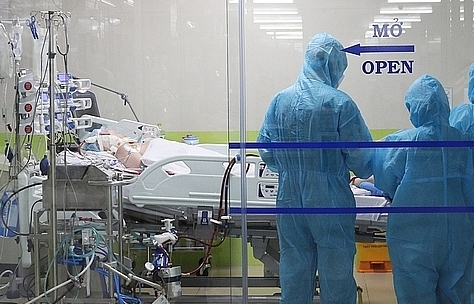 Bệnh nhân 91 được tập để cai máy thở, hãng bảo hiểm đang xem xét thanh toán viện phí