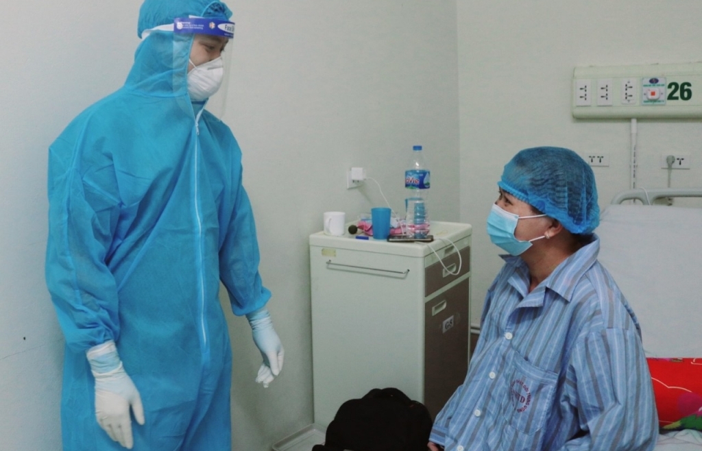 Thai phụ nhiễm Covid-19 được hồi sinh sau 21 ngày thở máy và 9 lần lọc máu