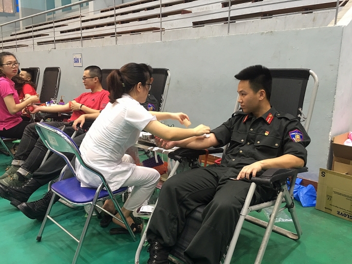 lan dau tien dien ra chuong trinh van dong hien mau keo dai 50 ngay